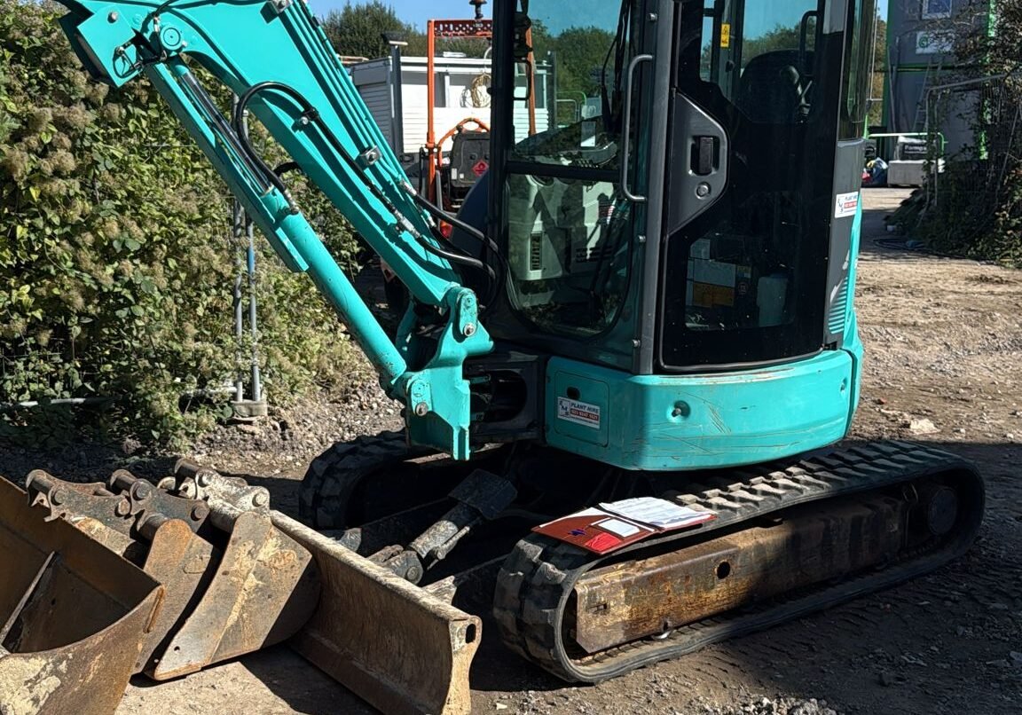 0cba3d3f-e201-4ead-bece-c3357afa84eb